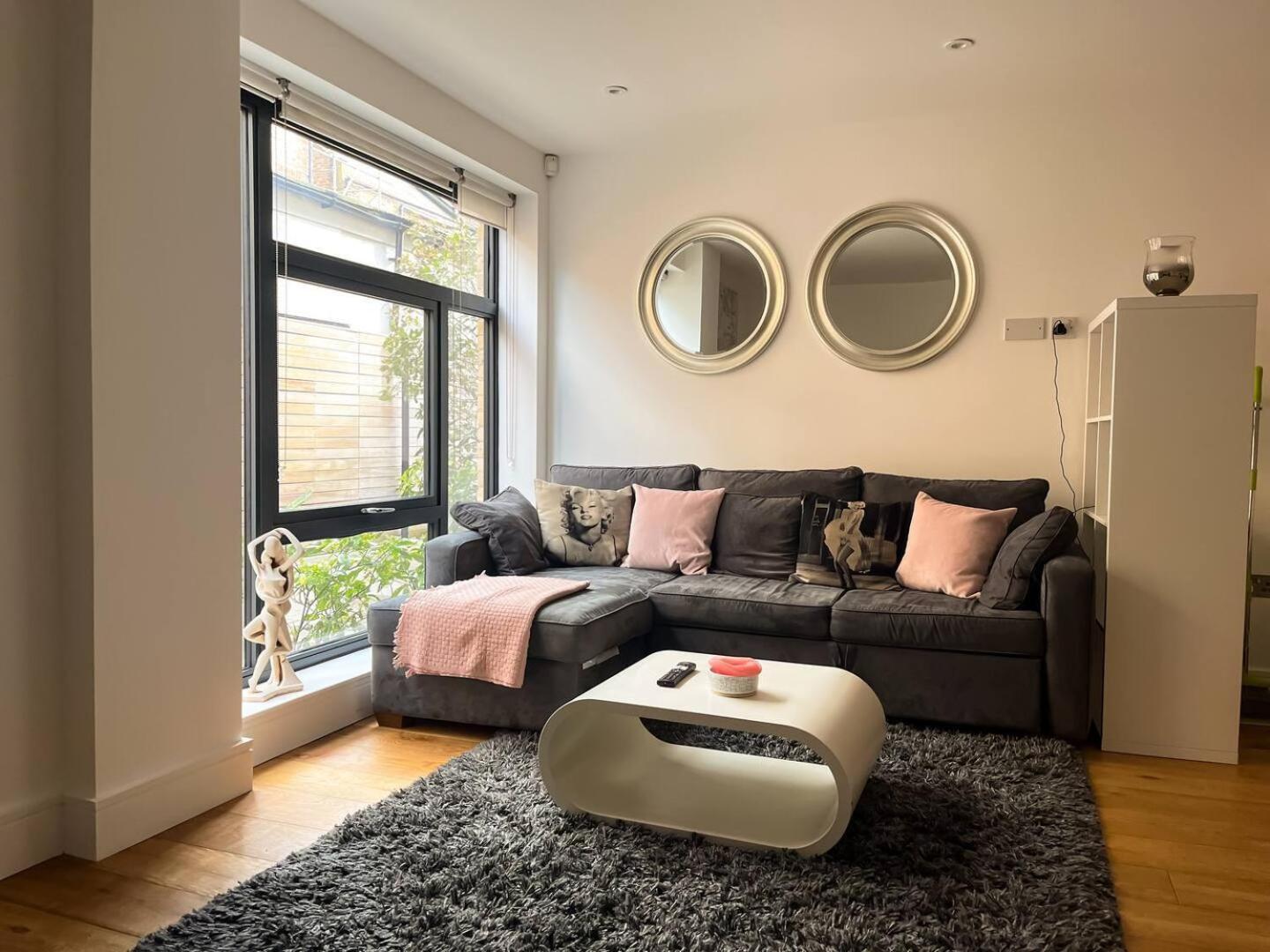 Omega Terrace, Luxury Modern Interior, Located Close To Alexandra Palace ลอนดอน ภายนอก รูปภาพ